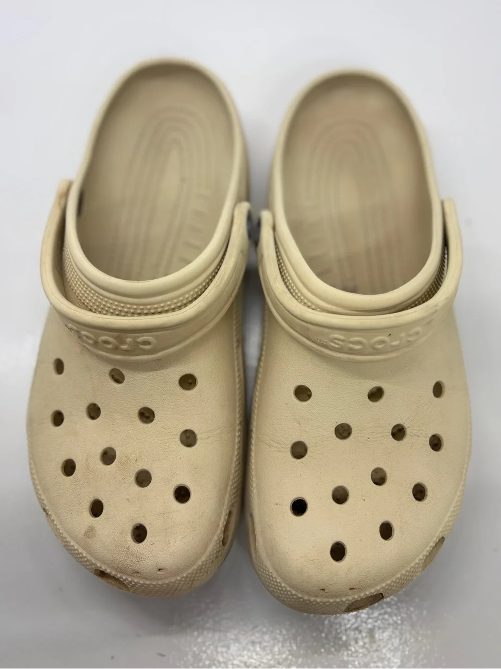 Crocs Classic Clogs Beige Bone Comfort Slip On Shoes Men’s 10 Women’s 12